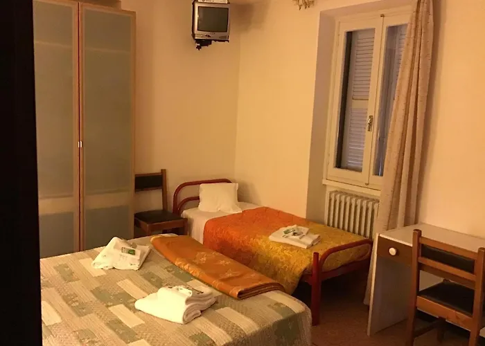 بيت شباب Mirabeau بيلاجيو